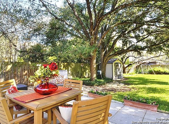4th image of 2951 Quail Oak St