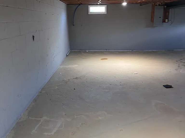 2040 Greensburg Rd — Photo 13