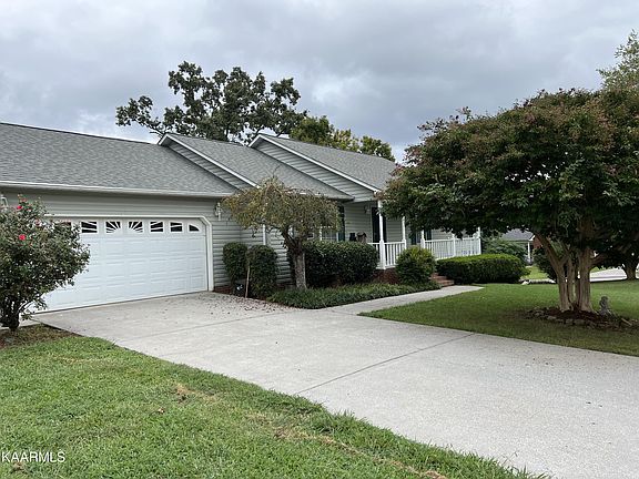 3rd image of 2839 Country Meadows Ln