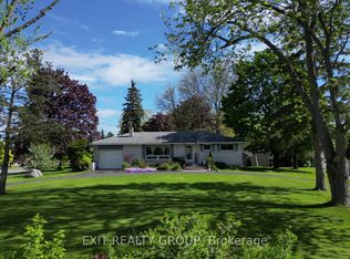 12 Nelson St, Quinte West, ON K0K 1E0