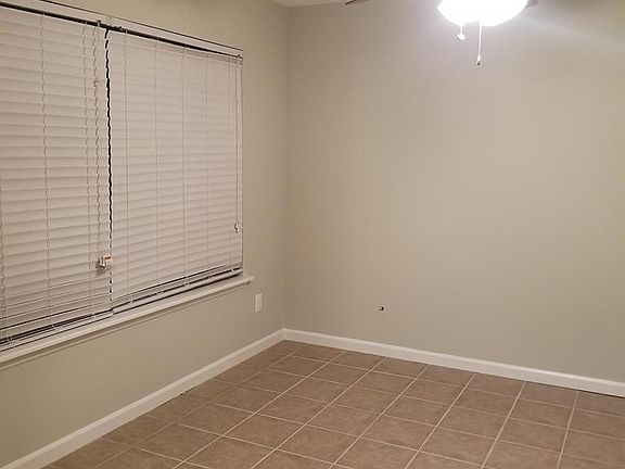 5th image of 3658 Crawfordville Dr
