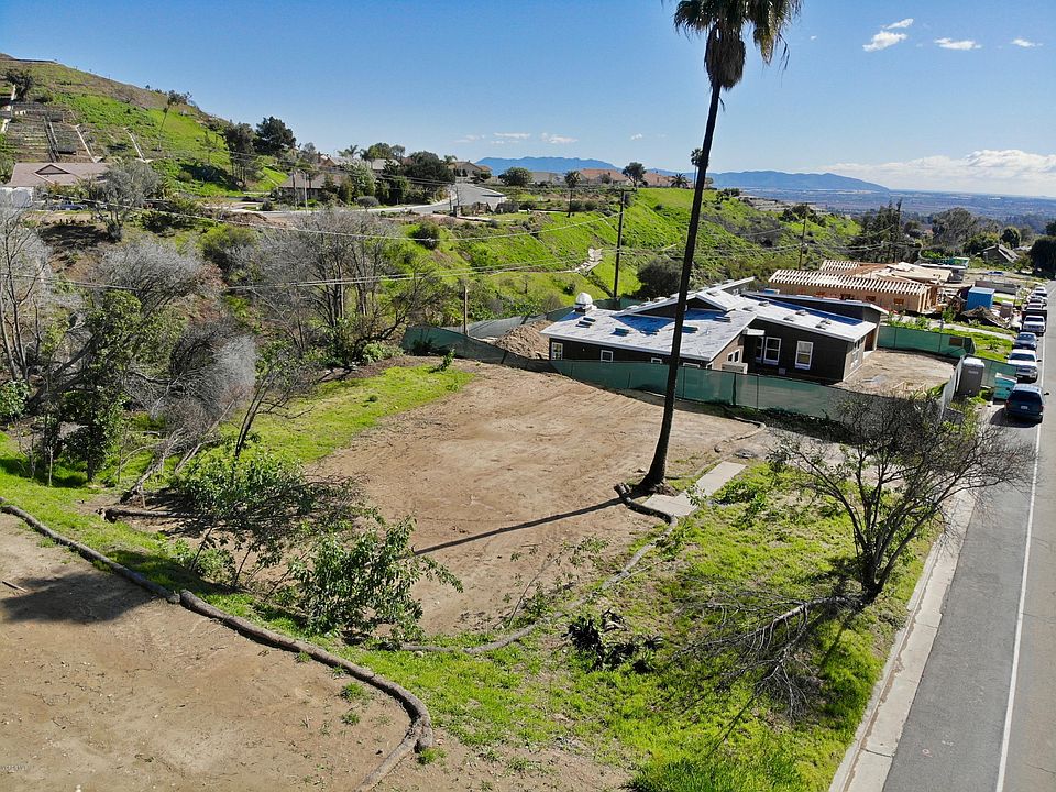 1st image of 918 Colina Vis