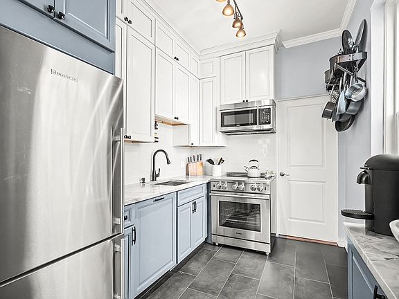 3rd image of 17 Cazenove St APT 408