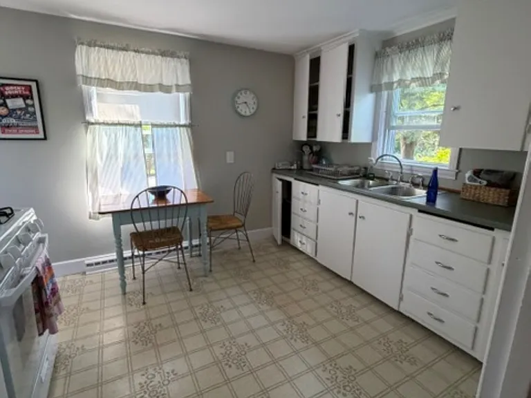 4 Edgeware St — Photo 5