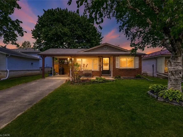 98 Belwood Cres, Kitchener, ON N2C 1Z3