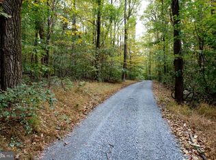 94 Adamstown Rd, Reinholds, PA 17569