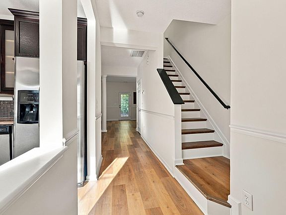4th image of 116 Anterbury Dr