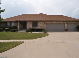 11372 Cedarwood Ct, Frankfort, IL 60423