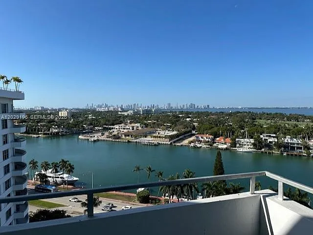 5161 Collins Ave #1709 — Photo 9