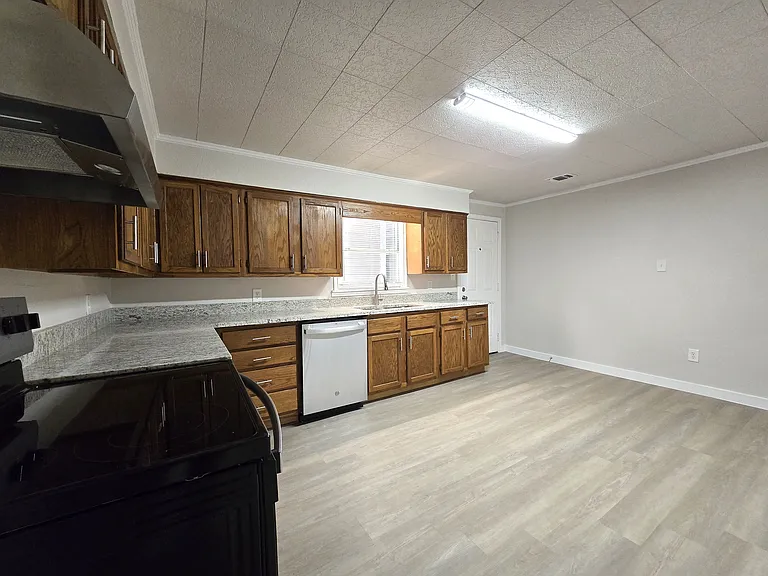 299 Francis St — Photo 10