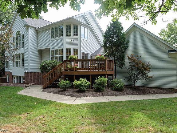 5th image of 6942 Hunting Hollow Ln E