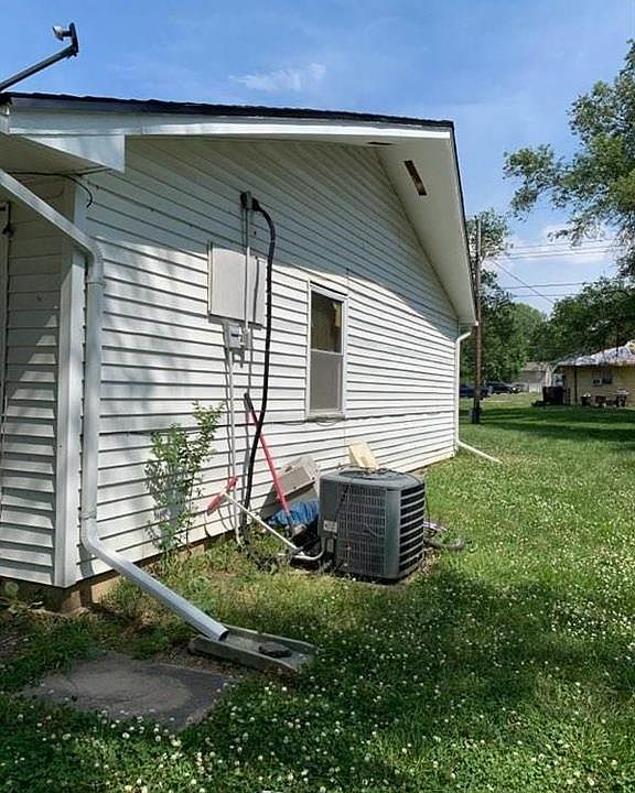 2nd image of 6207 E 152nd St