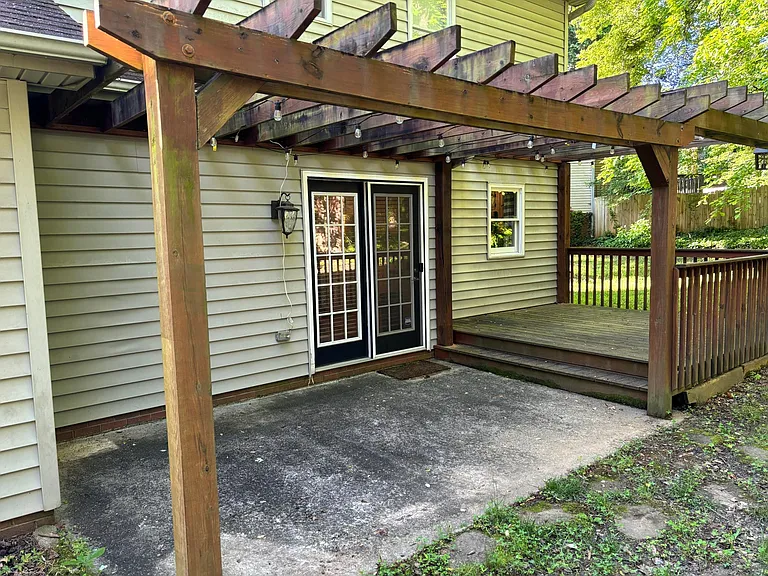 2501 Water Run Ct — Photo 16