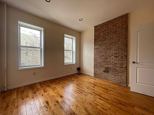 1st image of 1654 Dekalb Ave APT 2L