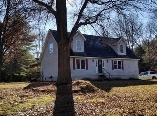 1253 N Nine Mile Rd, Sanford, MI 48657