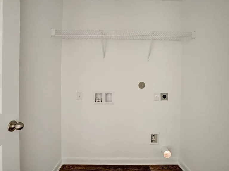 755 Wonderland Trl — Photo 16