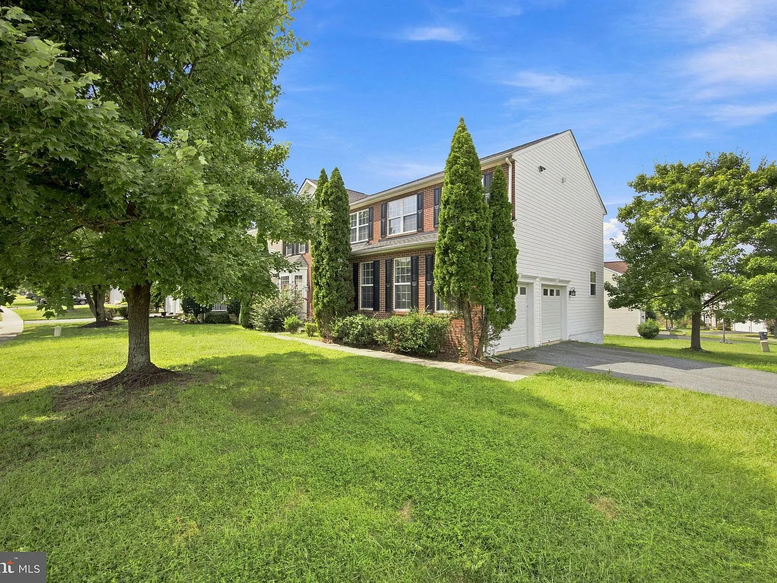 4 bed, 3.5 bath, 4662 sqft, $4,800 — Photo 4