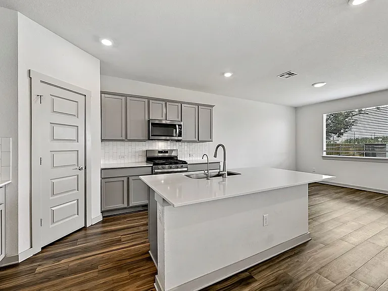 109 Cupreata Ln — Photo 10