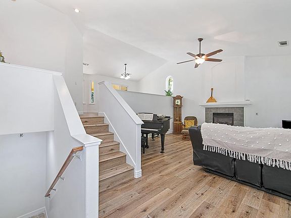 2nd image of 180 Fillmore Ave