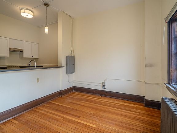 5th image of 330 Linwood Ave #205