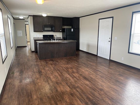 4th image of 59307 Cary Ln