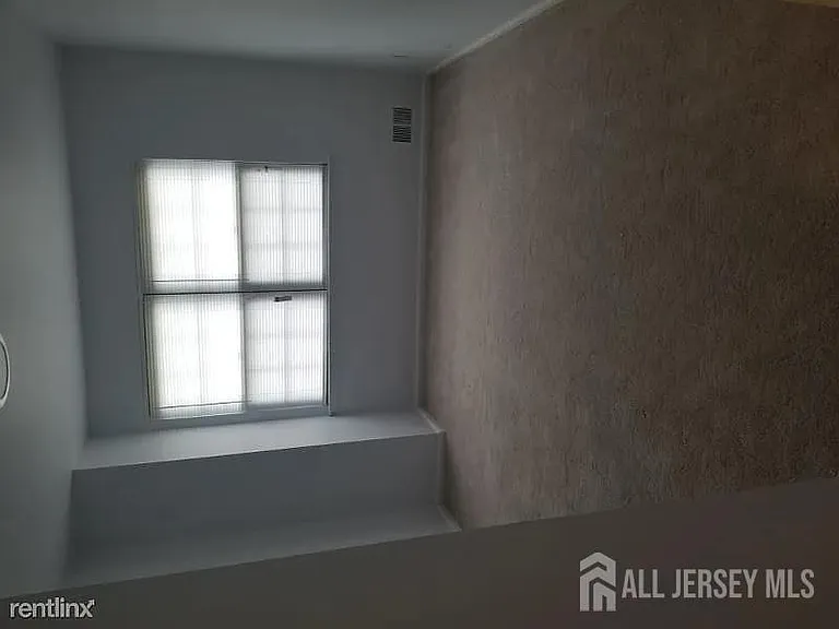 804 Maple Hill Dr — Photo 29
