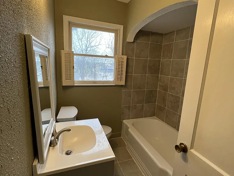 430 Bryn Mawr Dr — Photo 9