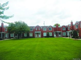 705 Saint Clair St, Grosse Pointe, MI 48230