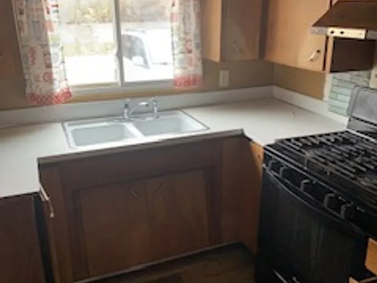 225 Miriam Dr #A — Photo 3
