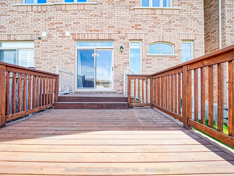 77 Betony Dr — Photo 45