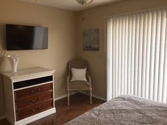 516 Lakeside Dock Dr #6 — Photo 33
