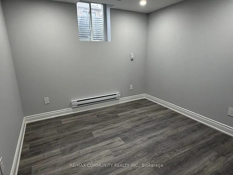 224 Fleetwood Dr #BASEMENT — Photo 16