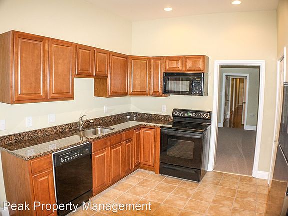 2nd image of 106 W Clay St #1