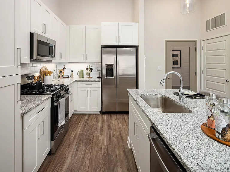 Aura Creekside Apartments — Photo 10
