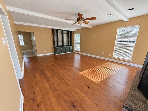 4th image of 4807 Shatner Dr