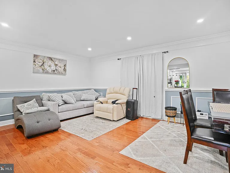 7518 Bentree Rd — Photo 4