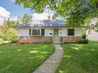 2278 Edgevale Rd, Columbus, OH 43221