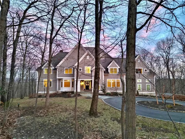 7 Kent Road, Newtown, CT 06470