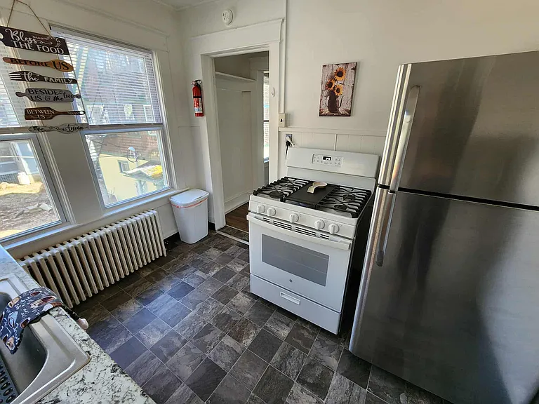 145 Park Ave #4 — Photo 21