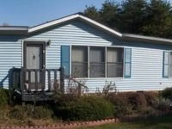 1972 Navigation Point, Goodview, VA 24095