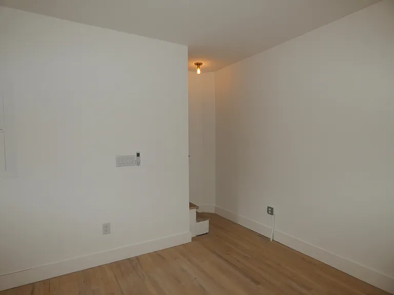 1401 Charles St #D — Photo 4