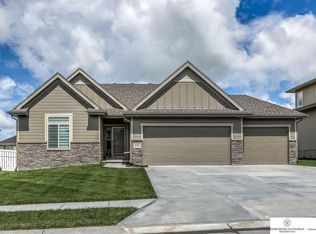 8106 S 193rd St, Gretna, NE 68028