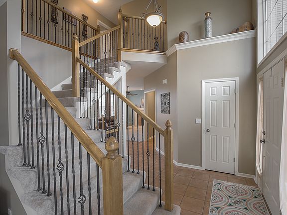 Amazing entryway