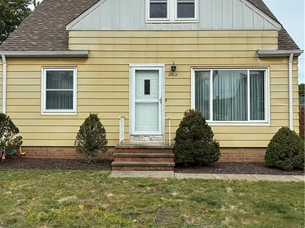 8812 Torrance Ave, Brooklyn, OH 44144