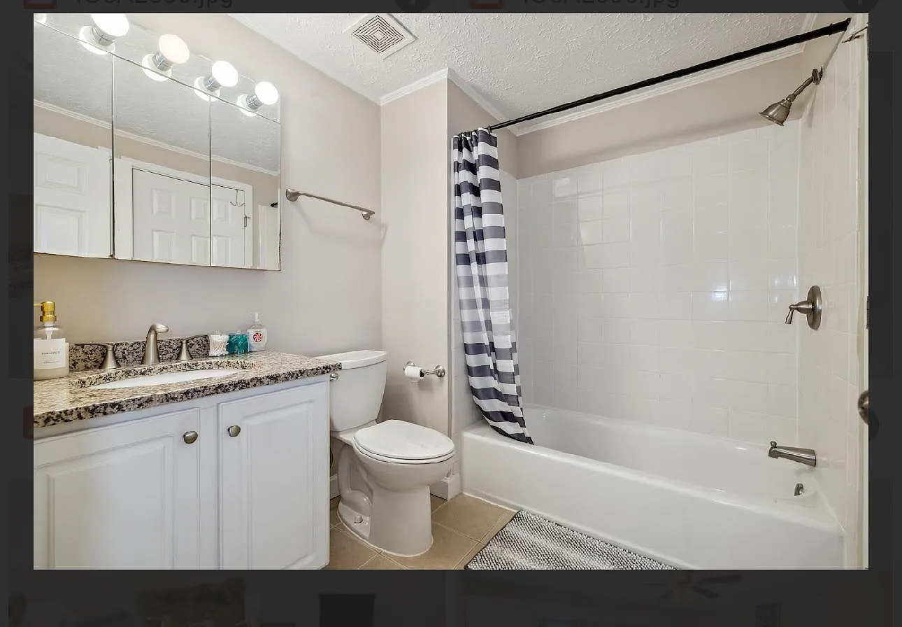 3 bed, 2.0 bath, 2000 sqft, $1,403 — Photo 2