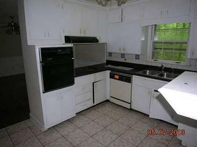 4th image of 2290 Atoka Dr SE