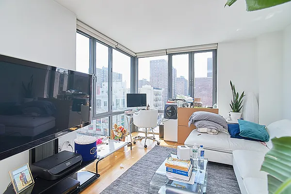 Rented by Keller Williams NYC | media 3