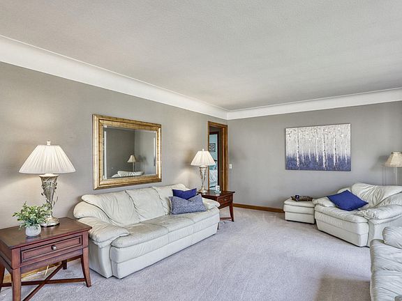 5th image of 6429 Irving Ave S