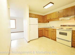 525 9th St SE APT 3, Minot, ND 58701
