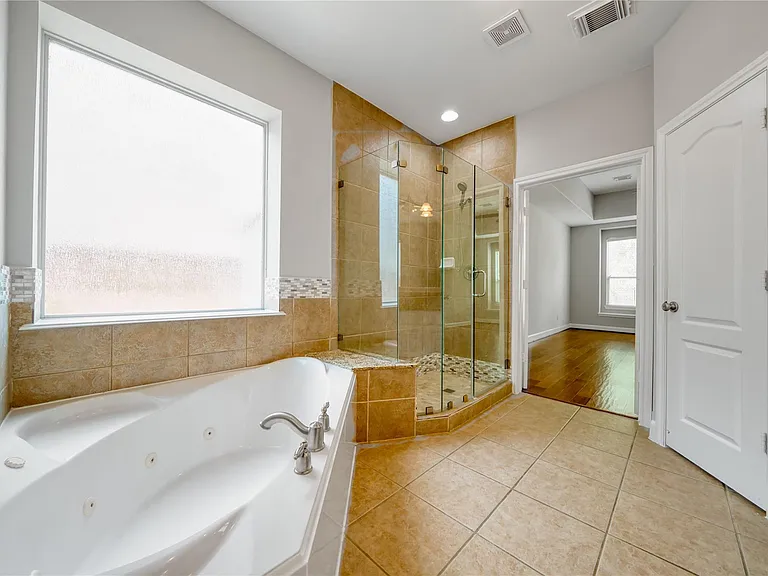 5619 Riverstone Crossing Dr — Photo 25